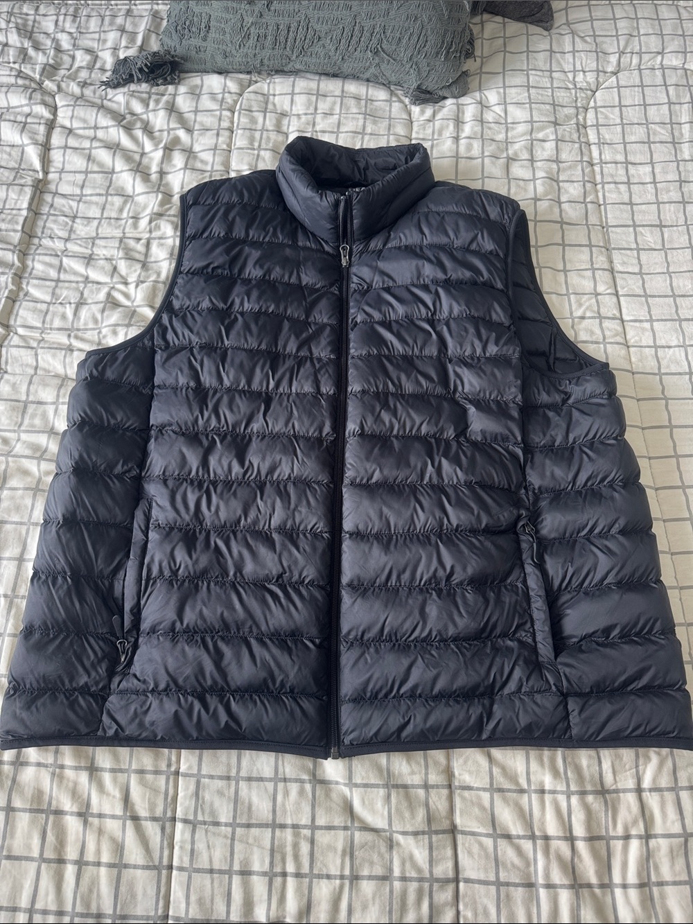32 Degrees Men's Quilted Puffer Vest in Black
